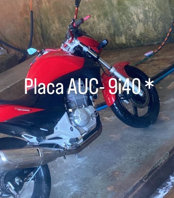Jovem tem motocicleta furtada em frente à sua residência em Araruna