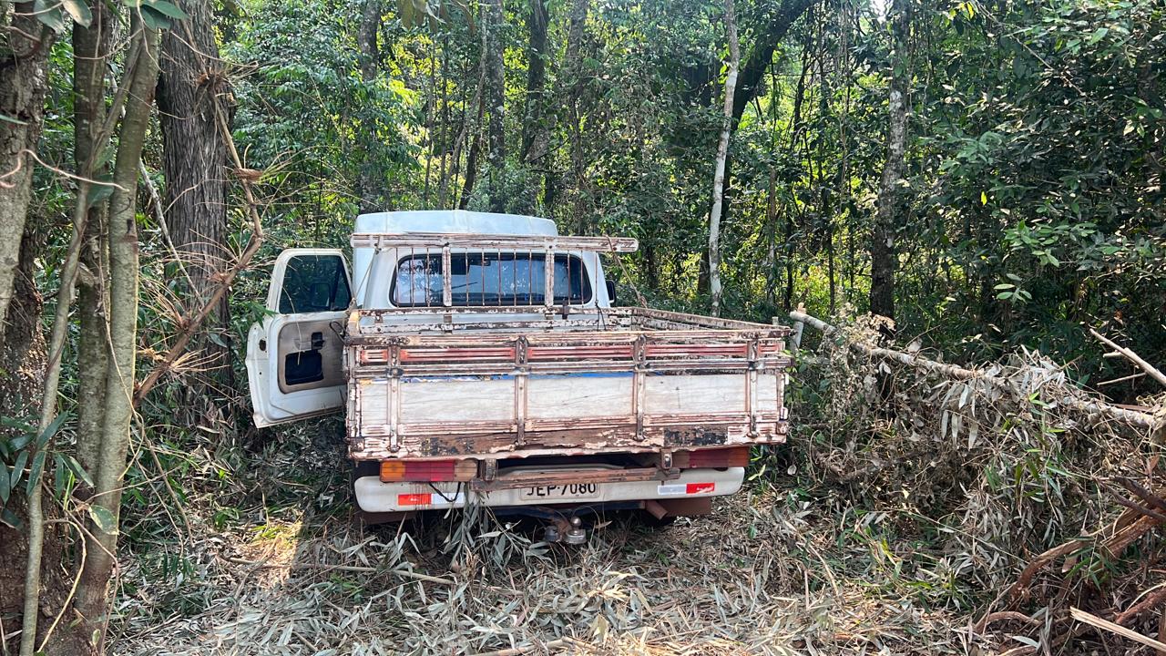 ​Polícia Militar recupera caminhonete furtada em Araruna