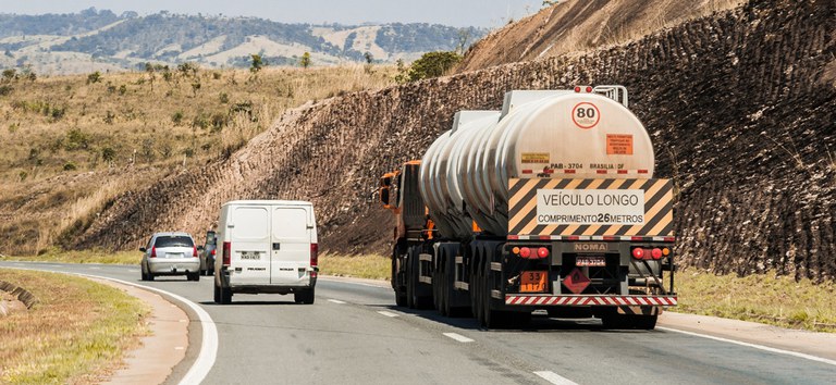 Fiscalização do exame toxicológico de motoristas começa hoje em todo o Brasil