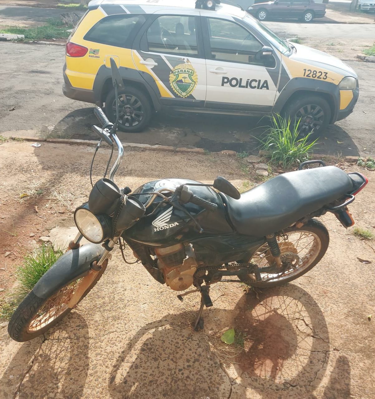 Moto furtada é deixada estacionada ao lado do DPM de Araruna