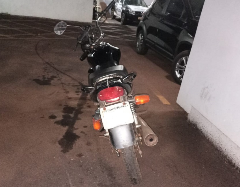 Motocicleta furtada é recuperada pela PM em Araruna