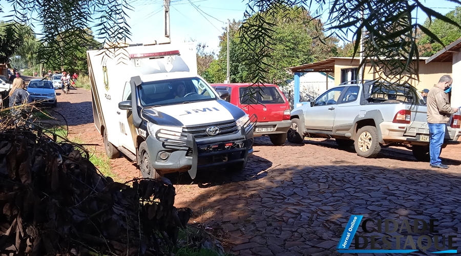 Mulher é encontrada morta por facada dentro de casa em Mamborê