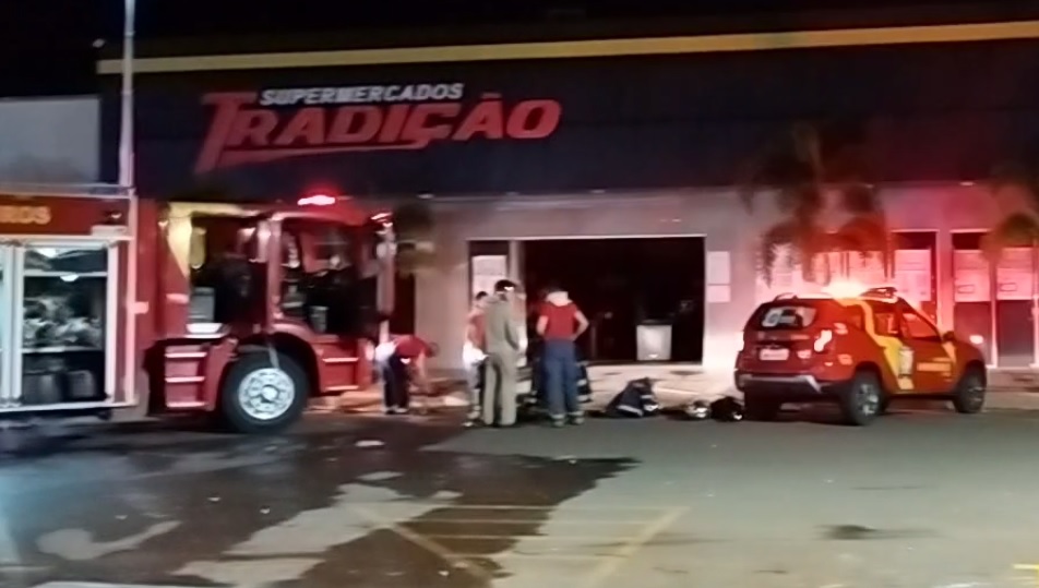 Incêndio atinge supermercado em Araruna