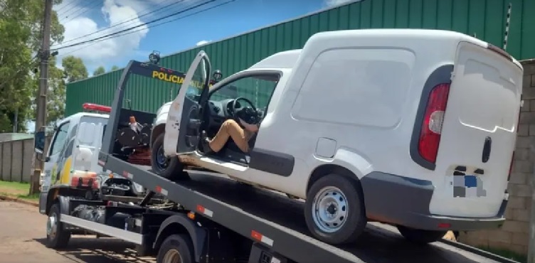 Mulher chama a polícia após ter entorpecentes roubados na Estrada Boiadeira